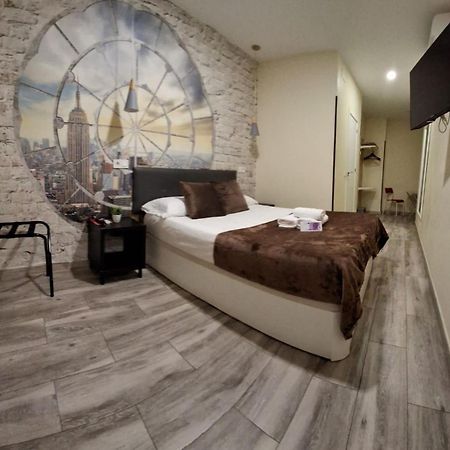 Hotel Ch Cruz Madrid Extérieur photo