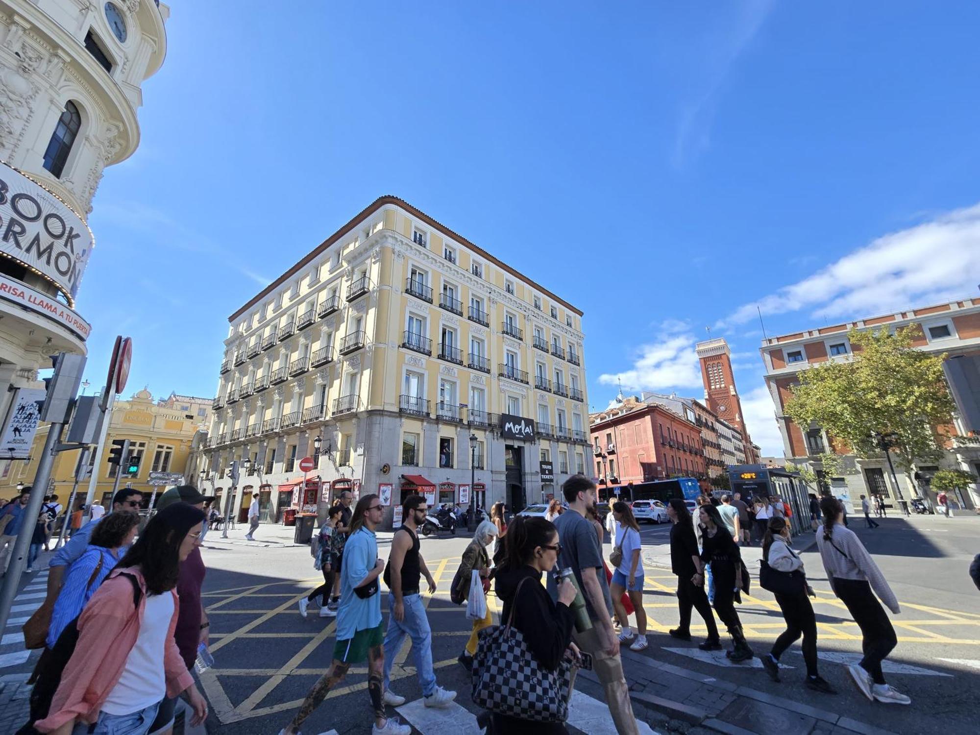 Hotel Ch Cruz Madrid Extérieur photo