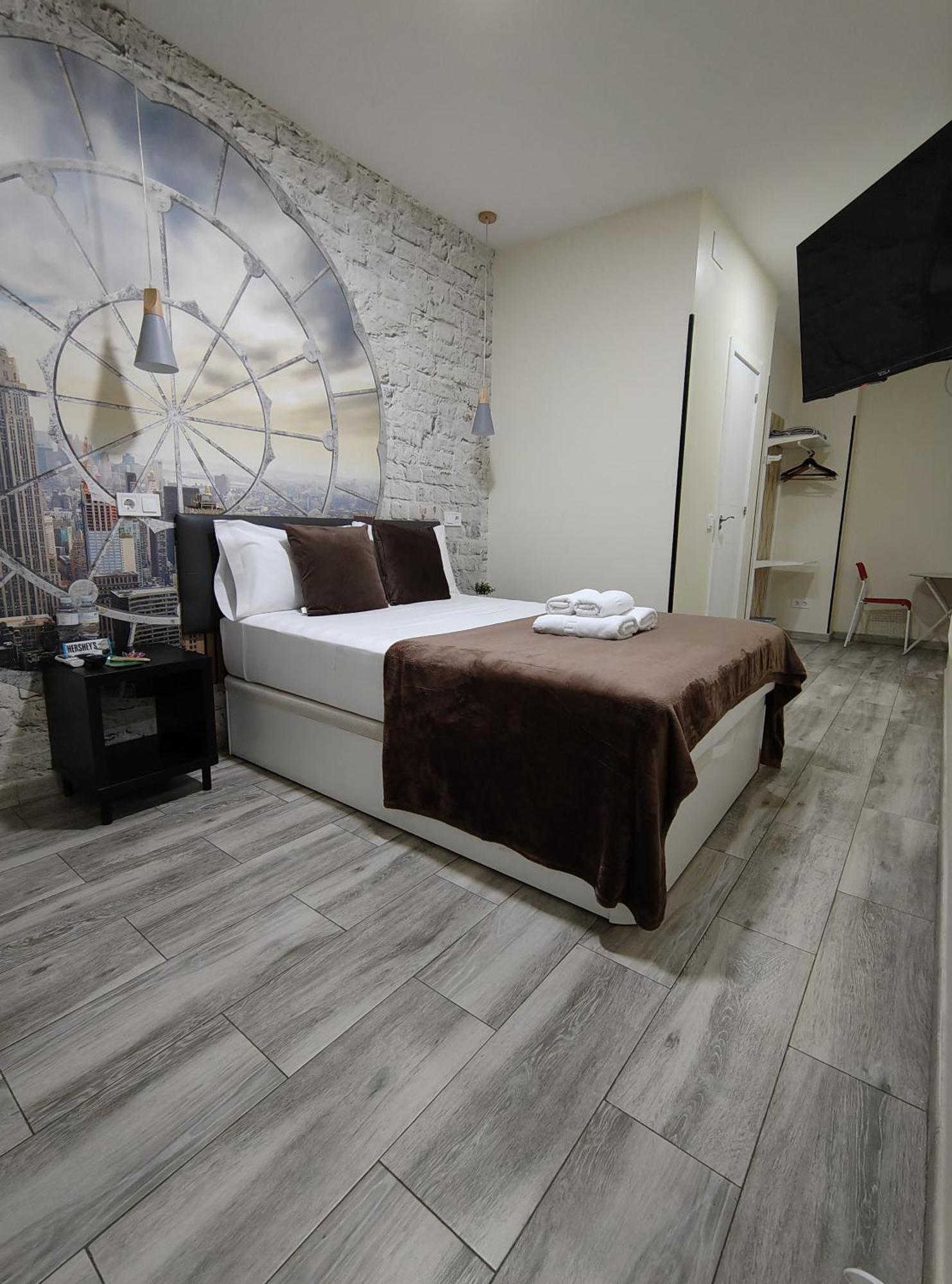 Hotel Ch Cruz Madrid Extérieur photo
